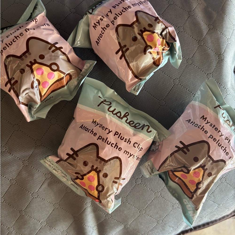 Pusheen  Plush Clip Collection blind bag